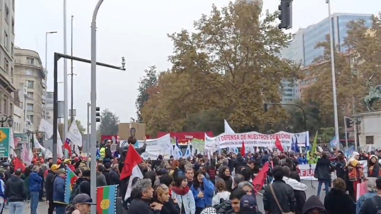 Video thumbnail for Labor Day March in Downtown Santiago
