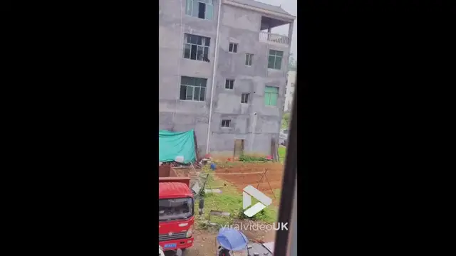 'Video thumbnail for VV5040 Eager dog in jumps off balcony to join friends for playtime'