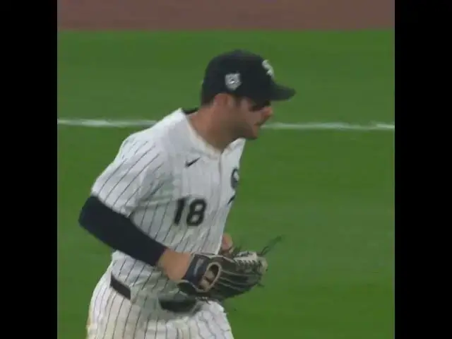 'Video thumbnail for Mike Tauchman DIVES INTO STANDS TO MAKE THE CATCH!!!'