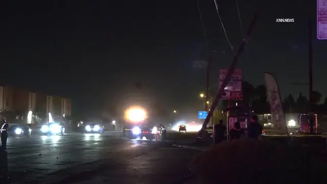 Video thumbnail for US, Phoenix: Phoenix Power Outage After Car Crashes Into Power Pole.