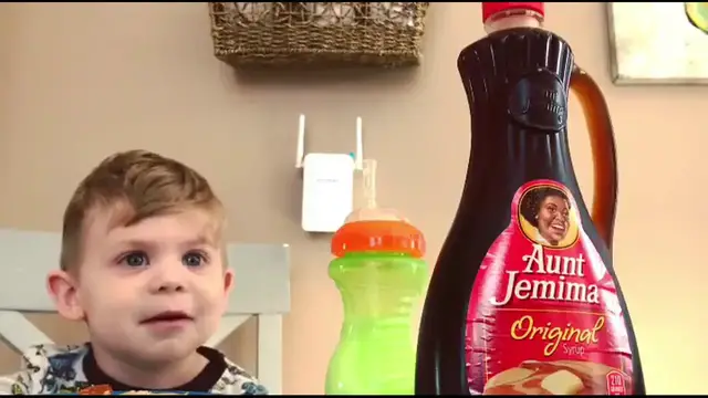 Video thumbnail for US: Syrup Bottle Magic Trick.