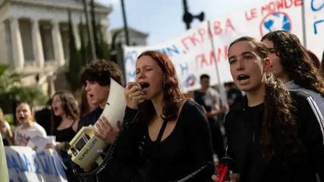 Video thumbnail for French authorities tighten restrictions and ban specific protests