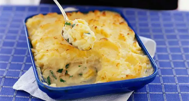 'Video thumbnail for Fish pie in four steps'