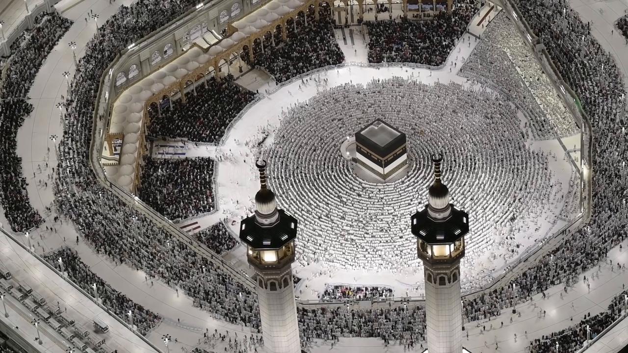 Video thumbnail for Saudi Arabia: Stunning clock tower footage captures early Hajj pilgrims in Mecca.