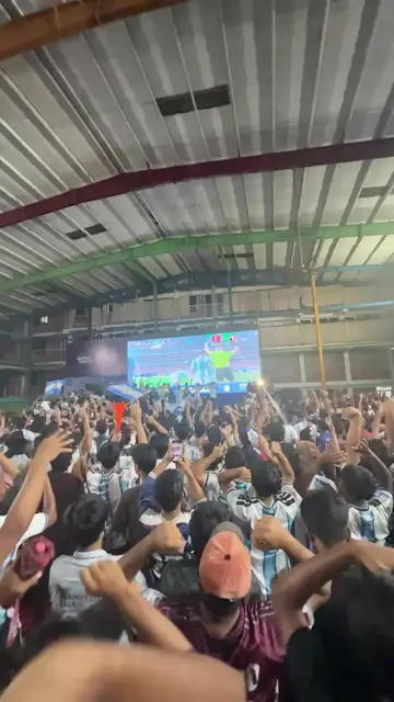 Video thumbnail for Bangladesh Crowd Erupts for Argentina Comeback and Messi Chant