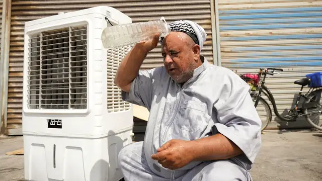 Video thumbnail for Iraq swelters in extreme heat as power cuts fuel protests and anger