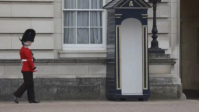 Video thumbnail for Prince_Harry_s_Althorp_Visit