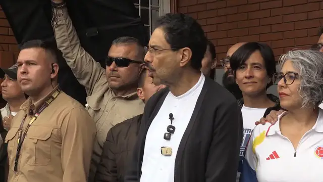 Video thumbnail for Colombia: Ivan Cepeda casts vote in Colombia’s decisive presidential runoff.