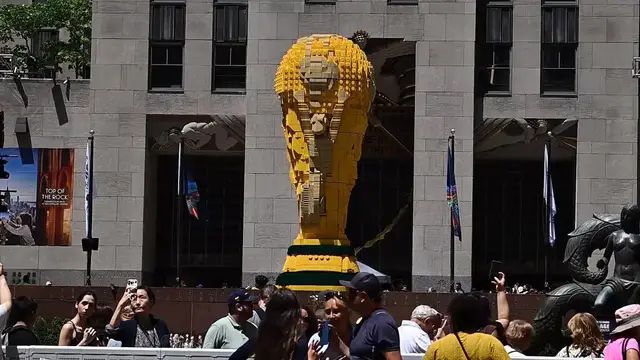 Video thumbnail for NY: Rockefeller Center World Cup Fan Village & Top Of The Rock.