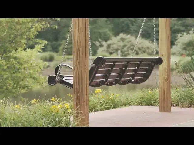 Video thumbnail for Swinging Bench