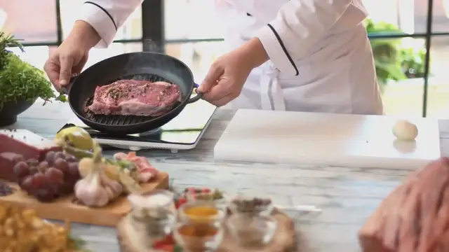 Video thumbnail for The Best Steak Diane