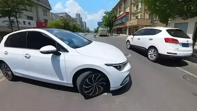 Video thumbnail for Motorcycle Hits Car After Sudden U-Turn in Jiangsu