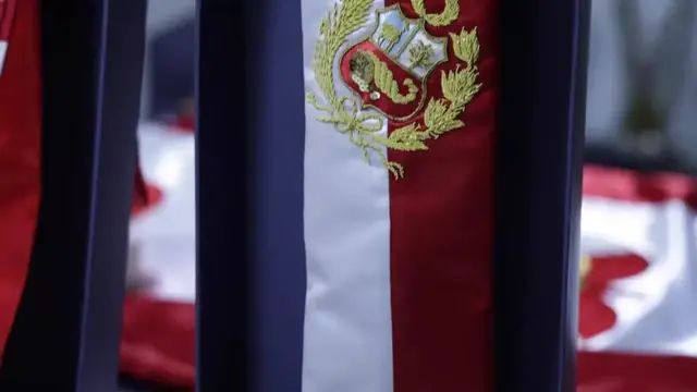 Video thumbnail for Peru: Peruvian master embroiderer prepares presidential sash ahead of inauguration.