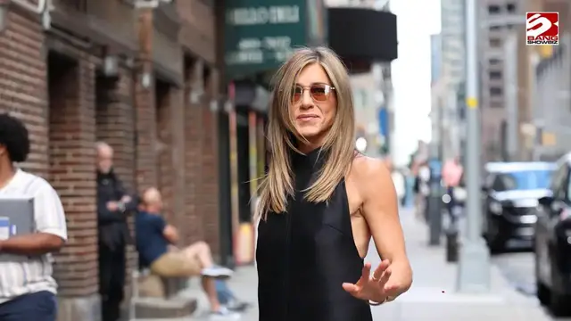 Video thumbnail for Jennifer Aniston's hair has been a 'thorn' in her 'side'