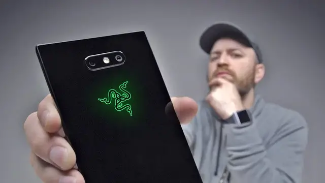 Video thumbnail for Razer Phone 2 Unboxing - Can It Compete?