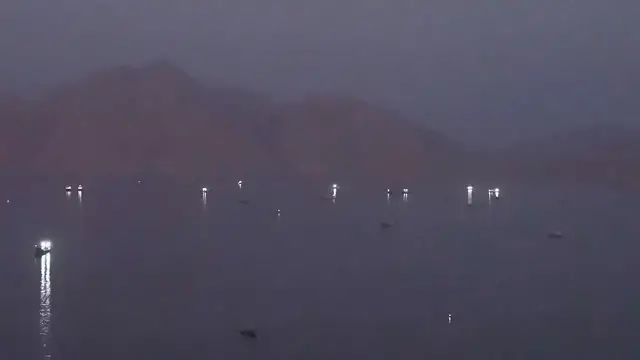 Video thumbnail for Oman: Iranian Foreign Minister arrives in Oman about Hormuz Strait issue.