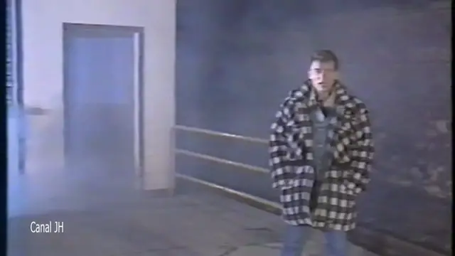 Video thumbnail for Johnny Hallyday - Quelque chose de Tennessee - 1985