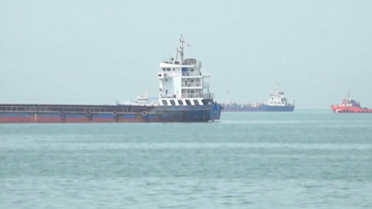 Video thumbnail for Iran: Iran's IRGC Navy says 32 ships pass through Hormuz Strait in past 24 hours.