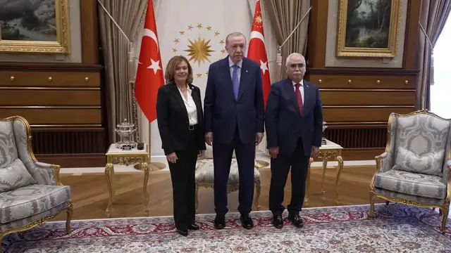 Video thumbnail for Türkiye: Turkish President Erdogan meets Spanish Constitutional Court deputy chief in Ankara.
