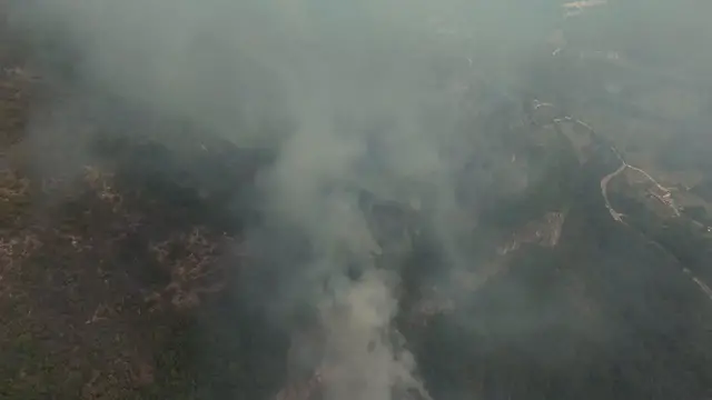 Video thumbnail for Bosnia and Herzegovina: Military helicopters deployed to battle forest fires in southern Bosnia.