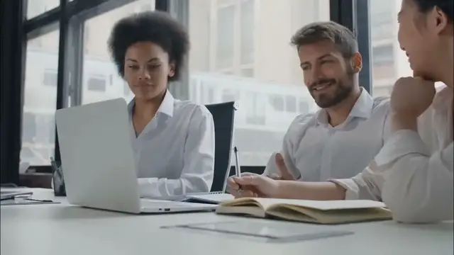 Video thumbnail for 50+ Group Discussion of Business People or Colleagues