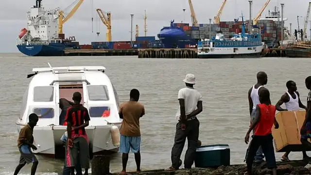 Video thumbnail for Mozambique faces rising drug use as trafficking routes fuel local addiction