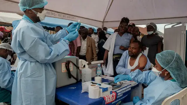 Video thumbnail for Nigeria records its first Ebola case amid rapid regional spread