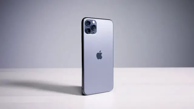 'Video thumbnail for Don't Not Buy The iPhone 11 Pro'