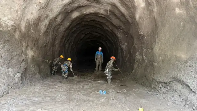 Video thumbnail for Nepal races to find hundreds stuck in hydropower tunnels following floods