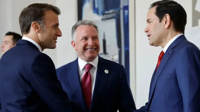 'Video thumbnail for Macron hails Paris talks with top US officials on ending Ukraine war'