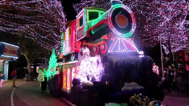 'Video thumbnail for Carowinds WinterFest Wonderland Christmas Parade'