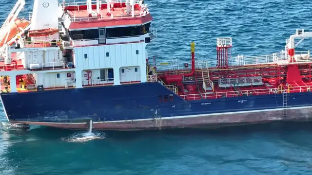 Video thumbnail for Türkiye: DRONE - Turkish-flagged commercial vessel Alsu involved in collision approaches Silivri coast.