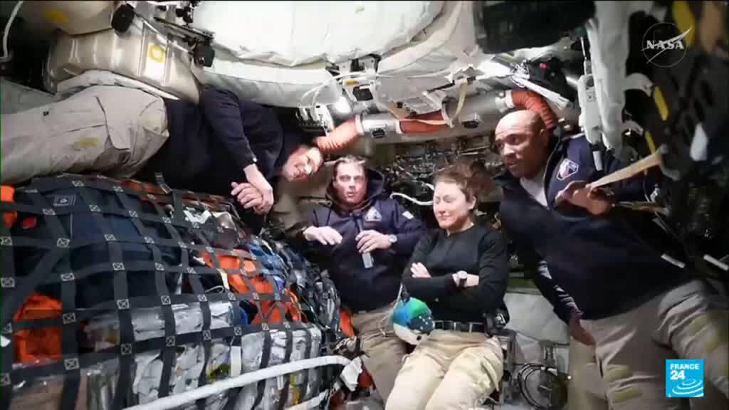 Video thumbnail for Artemis II astronauts rocket toward the moon after spending a day around Earth