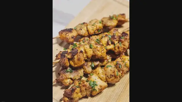 Video thumbnail for Oven Baked Lemon Pepper Chicken Skewers