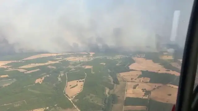 Video thumbnail for Spain: Helicopters Circle Massive Wildfire As Hundreds Evacuate In Spain.