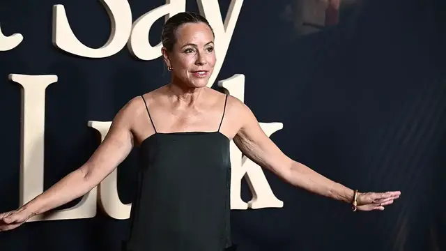 Video thumbnail for NY: - Netflix 'Don't Say Good Luck' NY Film Premier - Arrivals.
