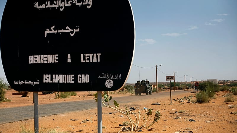 Video thumbnail for Rebel alliance seizes key Tessalit military camp in northern Mali