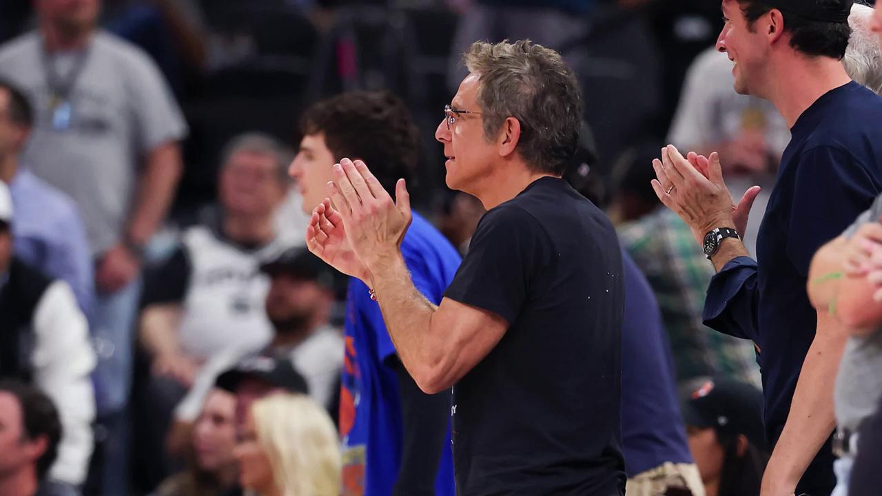 Video thumbnail for UNCAPTIONED: Timothée Chalamet rates basketball win over Oscars.