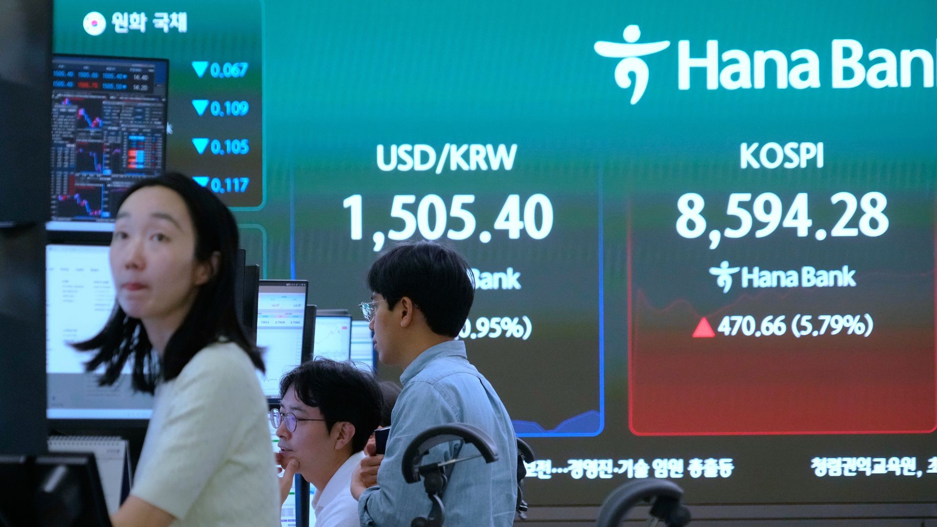Video thumbnail for Asian stock markets surge as US, Iran announce framework to end war