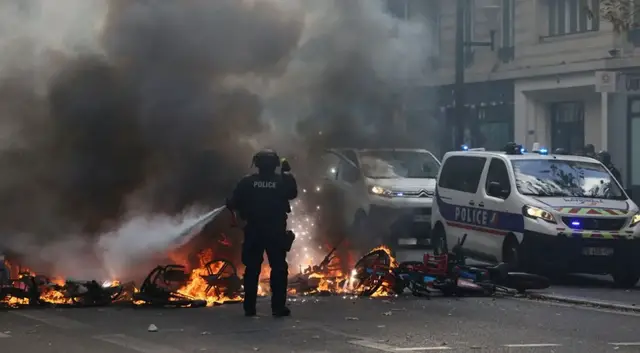 Video thumbnail for France protests: Government counts cost of violence as more demonstrations loom