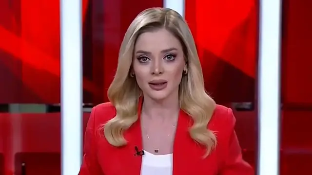 Video thumbnail for Newsreader reacts as Turkiye earthquake shakes studio