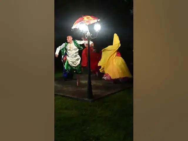 Video thumbnail for Kamariya Choreography ! Earth dance barefoot #kamariya #garba #bollywood #dance