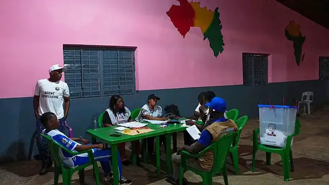 'Video thumbnail for Vote count underway in Guinea as junta leader eyes presidency'