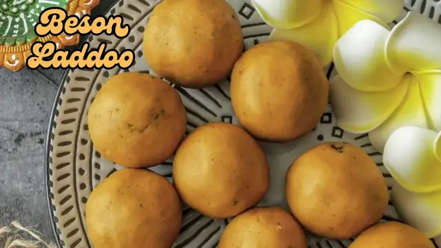 Video thumbnail for Beson Laddoo or Gram Flour Balls Dessert Recipe