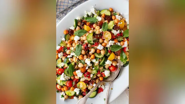 Video thumbnail for garbanzo bean recipe