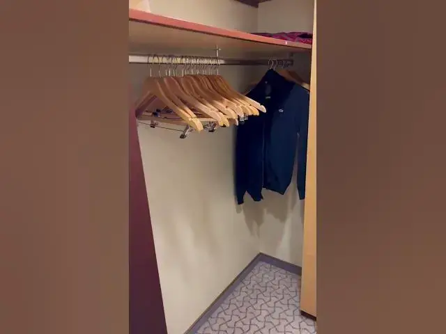 Video thumbnail for Cunard Queen Elizabeth Princess Grill Suite Tour #shorts