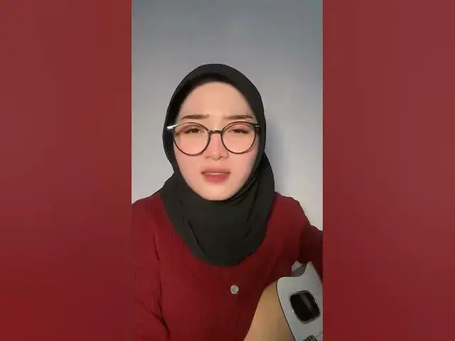 Video thumbnail for Diantara Kalian Lagu d'Masiv Cover Novi Aprilia #cover #covermusic