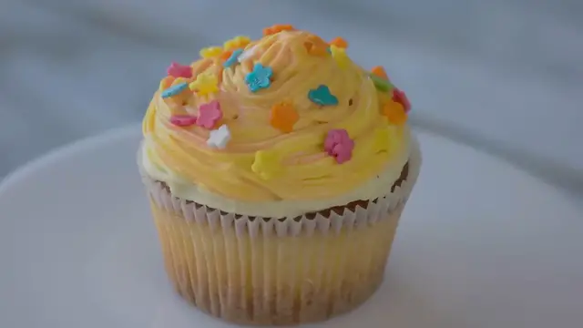 Video thumbnail for The Irresistible Allure of Snickerdoodle Cake