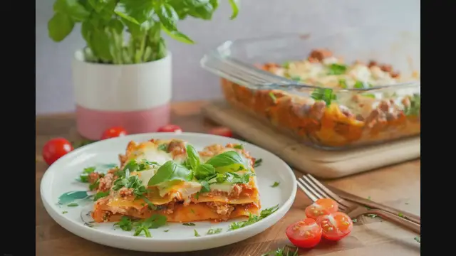 'Video thumbnail for What is a good appetizer to have with lasagna?'