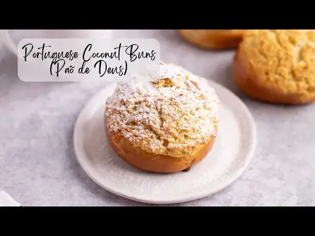 Video thumbnail for Portuguese Coconut Buns - Paõ de Deus